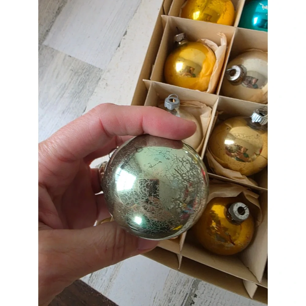 Vintage shiny Brite ball ornament green red gold silver set box Santa Land Xmas